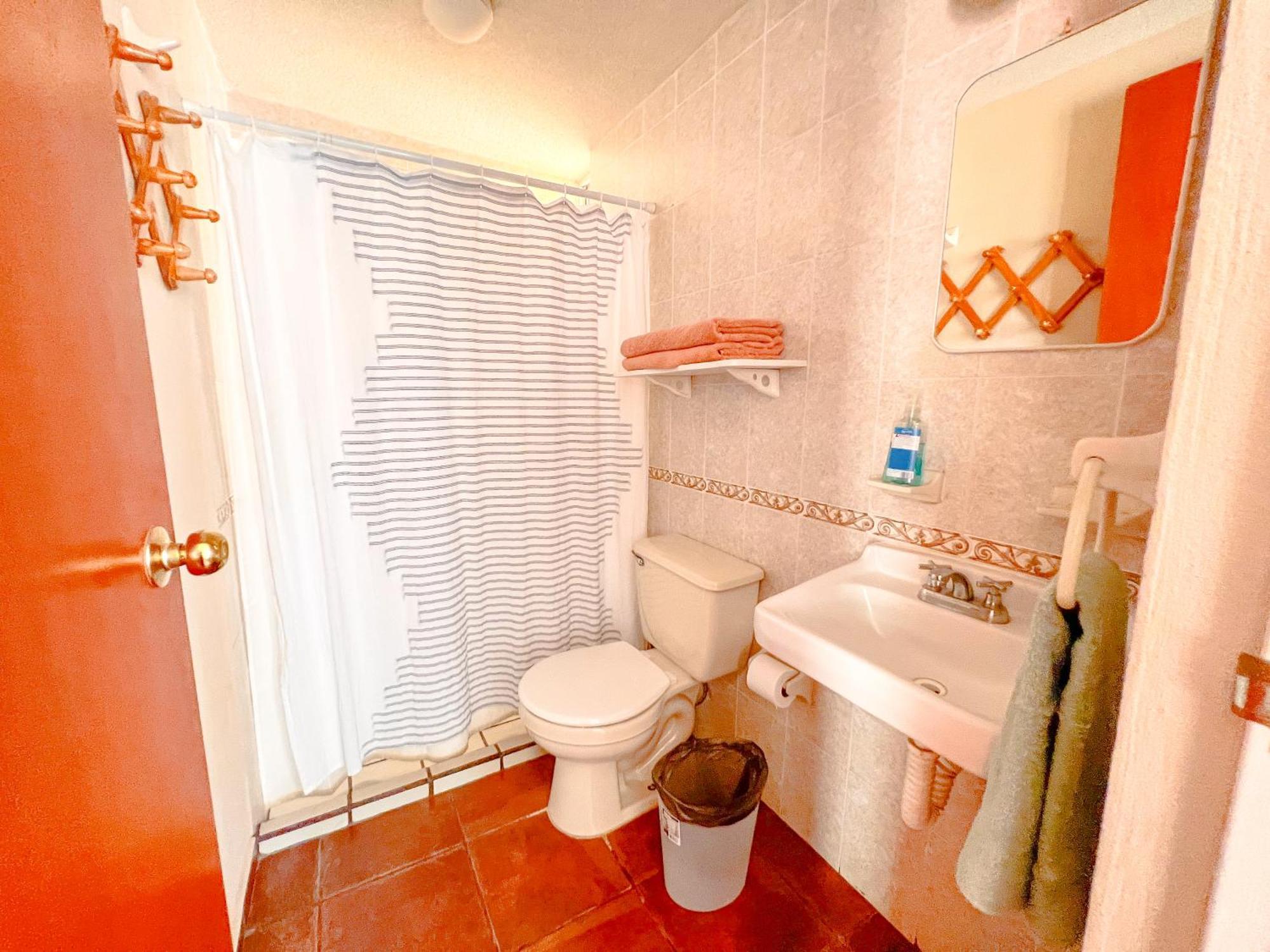 Colorful Family Condo With Terrace And Free Parking 과나후아토 외부 사진